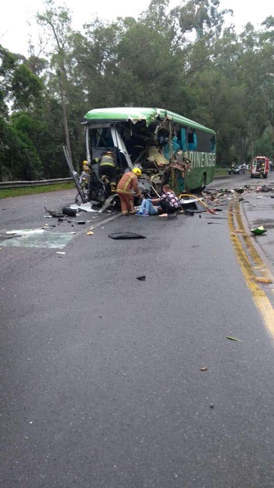 Quatro pessoas morrem em acidente envolvendo Ônibus