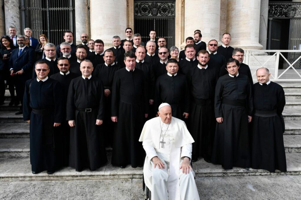 Padre de Prudentópolis Juliano Slominski se encontra com o Papa Francisco durante audiência