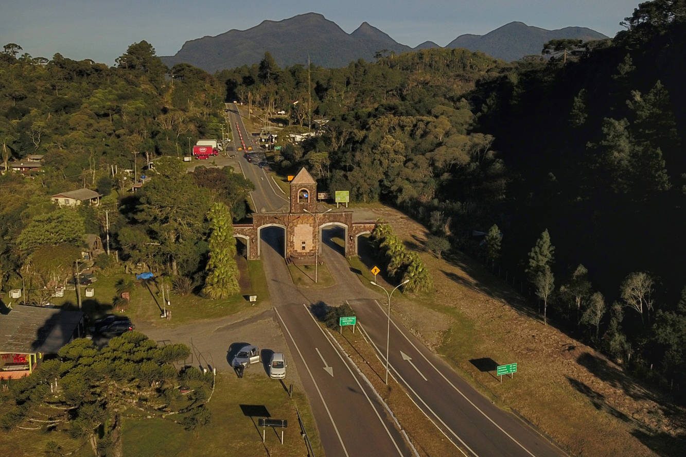 Resolução restringe circulação de veículos na Estrada da Graciosa