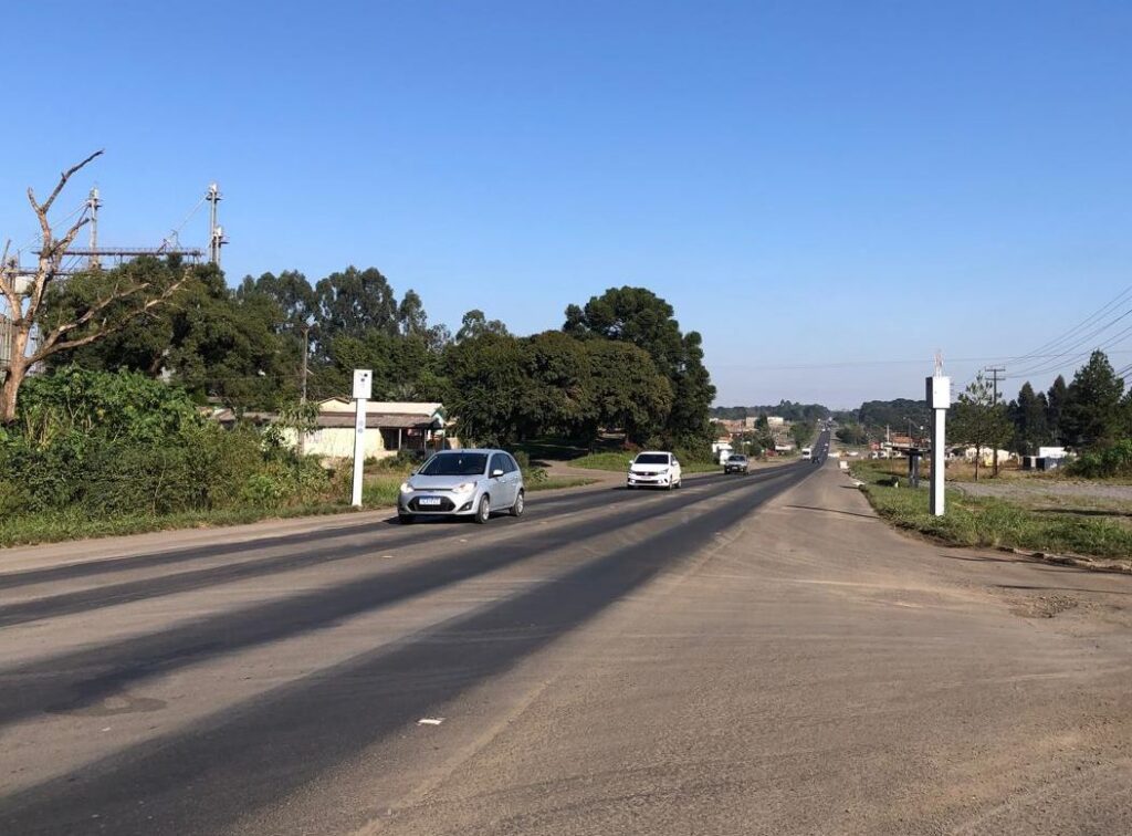 Novos equipamentos de monitoramento de velocidade na BR-476, em São Mateus do Sul, começam a funcionar até julho