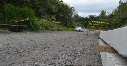 Atenção: estrada do Espigãozinho estará fechada por 90 dias devido à construção de uma ponte