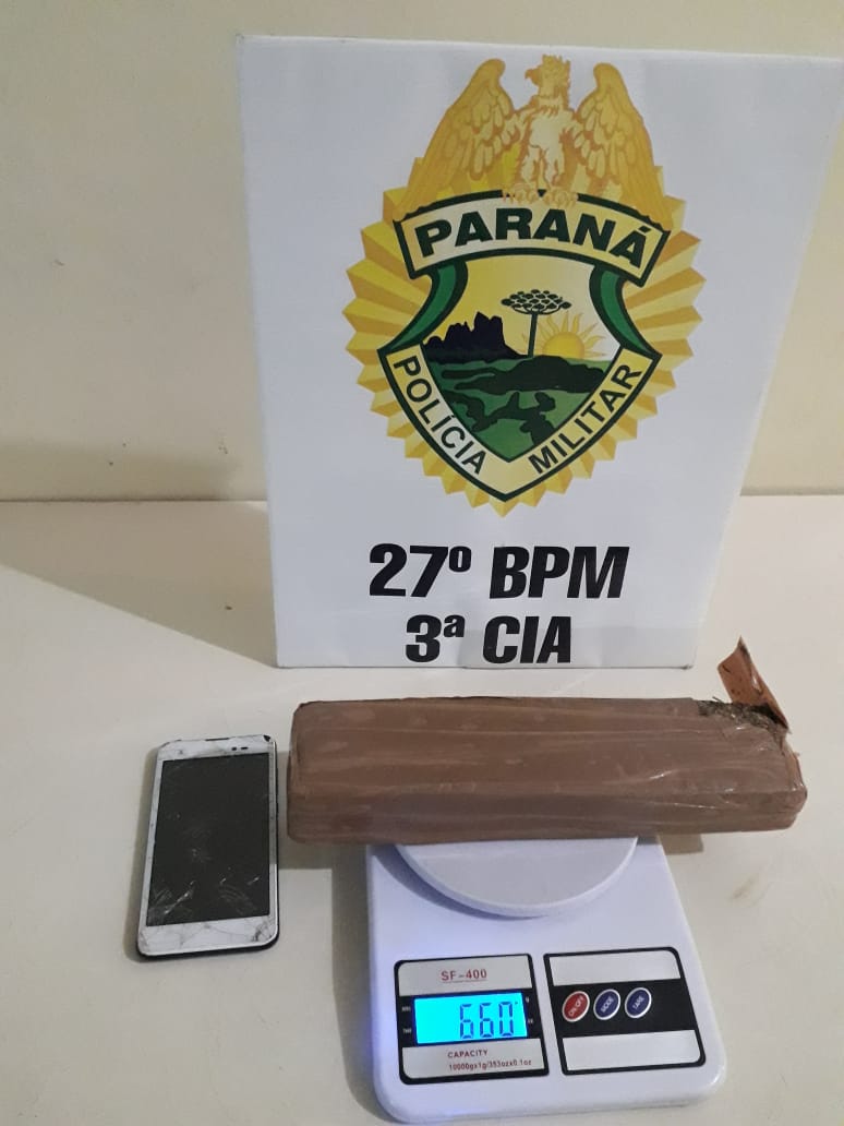 Tablete com mais de meio quilo de maconha é apreendido pela PM em São Mateus do Sul