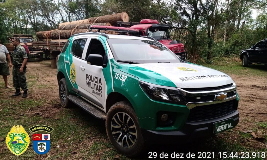 Polícia ambiental localiza destoca de vegetação nativa, em Irati