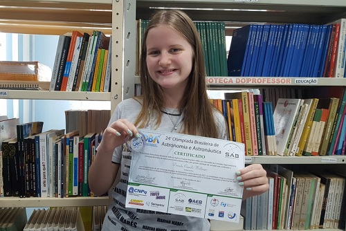 Aluna de colégio de Paula Freitas conquista medalha de prata na Olimpíada Brasileira de Astronomia e Astronáutica