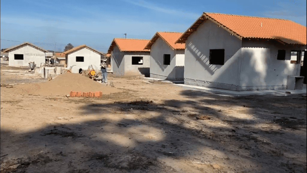 Obras da Cohapar em São João do Triunfo