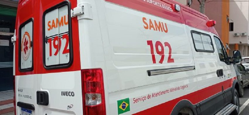 Embriagado, homem furta ambulância do Samu durante atendimento no Paraná