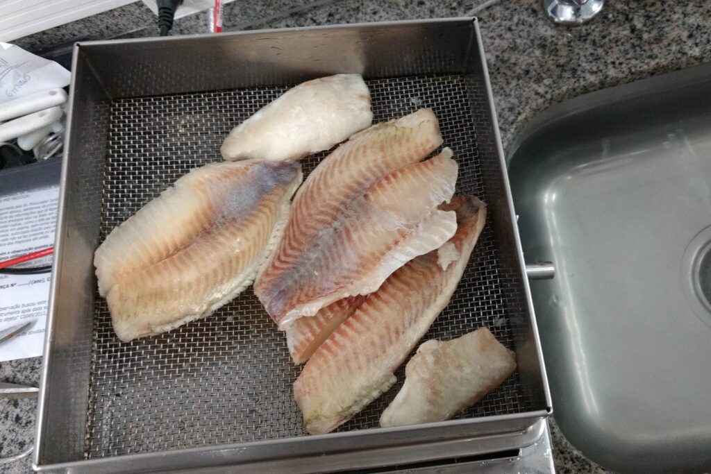 Ipem Paraná alerta consumidores sobre cuidados na compra de pescados