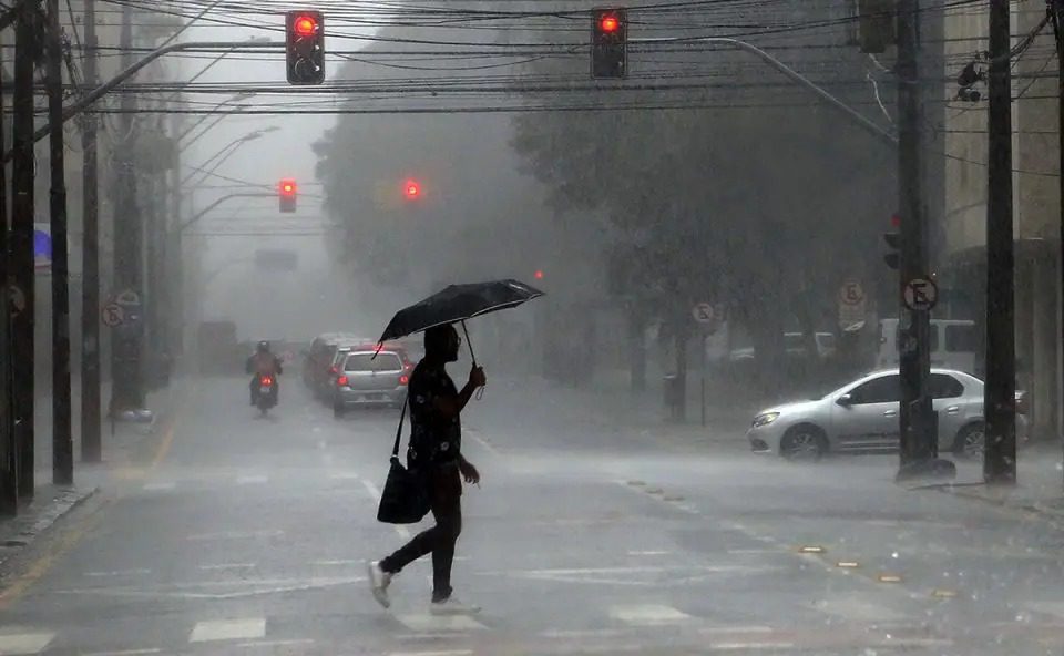 Novembro deve ter chuvas acima da média nas regiões Sul e Sudeste do país