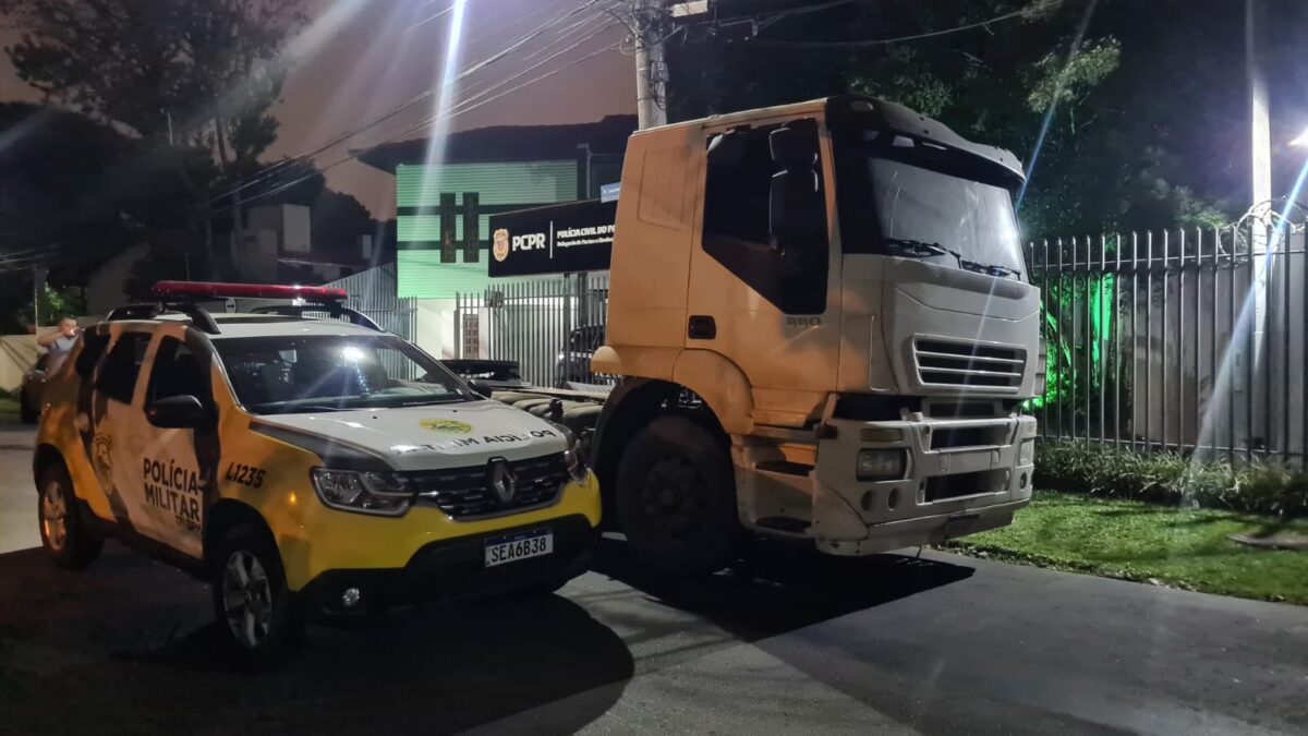 Caminhão roubado em Teixeira Soares é recuperado na BR-277 em Balsa Nova