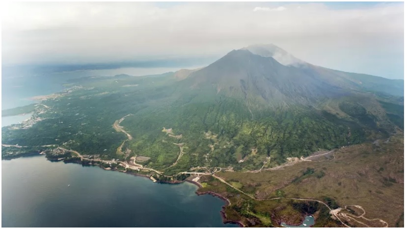 Vulcão entra em erupção na ilha japonesa de Kyushu