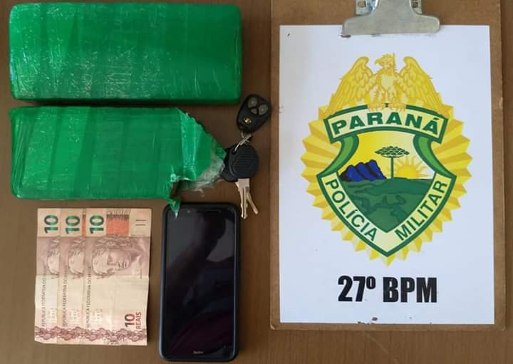 POLICIAIS MILITARES DO 27º BPM APREENDEM MAIS DE 1KG DE MACONHA EM ABORDAGEM