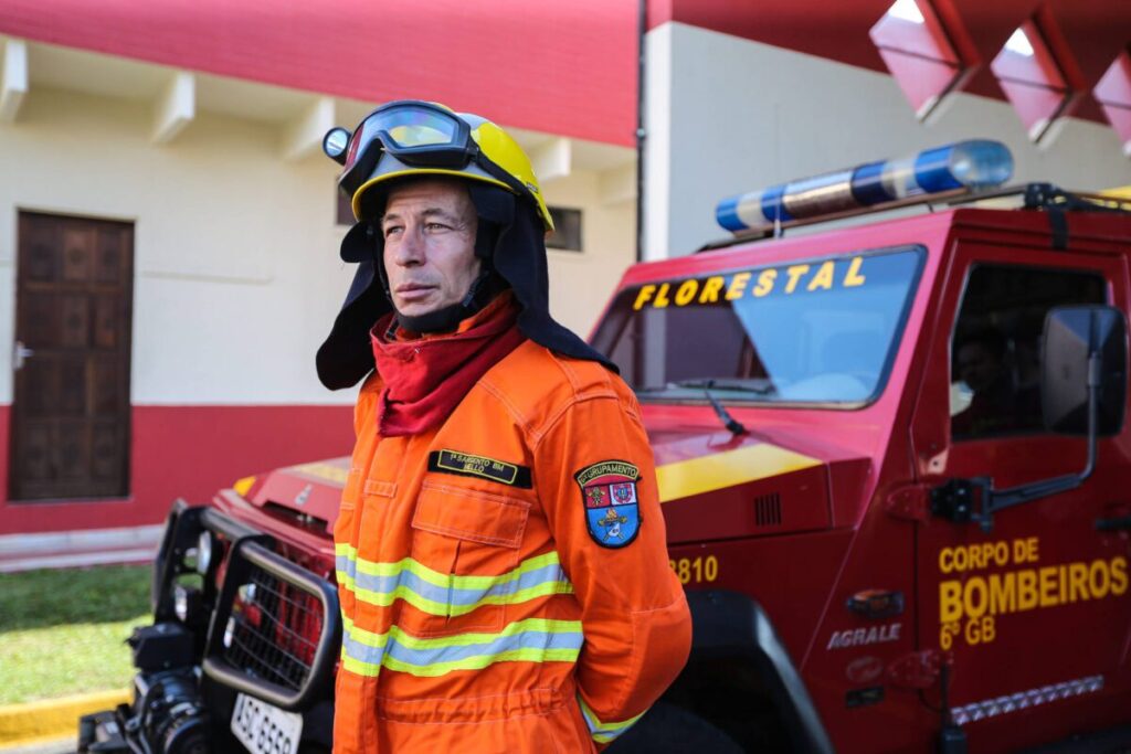 Governador libera bombeiros para combate a queimadas na Região Amazônica