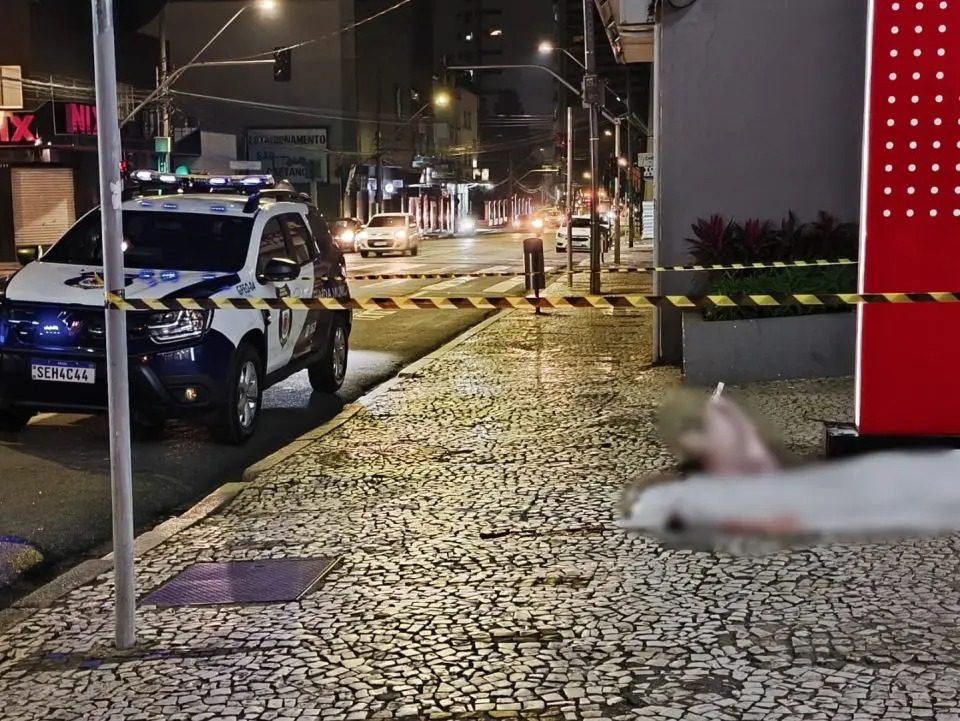 No Paraná, mulher é morta com facada no pescoço durante briga com marido por causa de documento