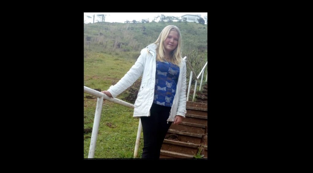 Menina de 15 anos, moradora da Vila Amaral está desaparecida desde sábado