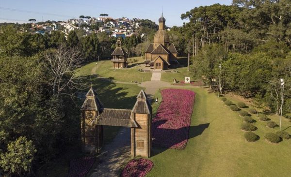 Evento comemora 130 anos da chegada dos primeiros ucranianos no Brasil