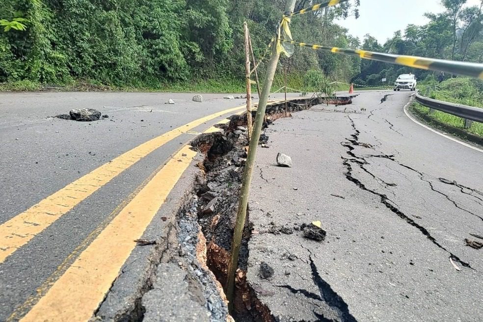 Confira as rodovias do Paraná com bloqueios nesta segunda-feira (6)