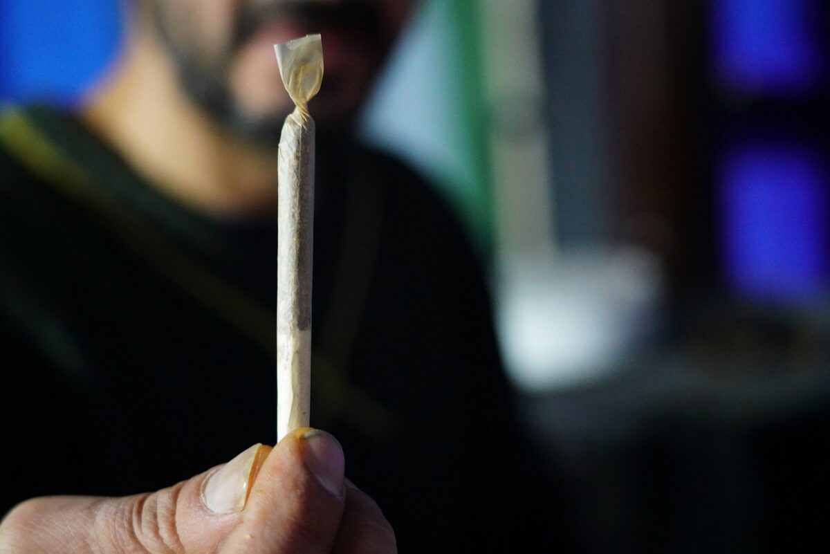 PM de São João do Triunfo aborda homem com maconha no Porto Feliz