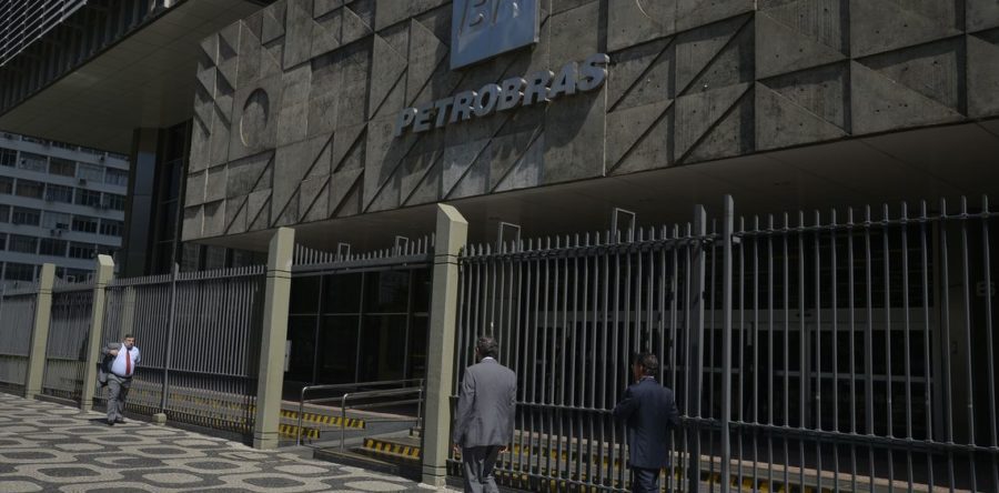 Petrobras confirma redução no preço da gasolina e diesel nas refinarias