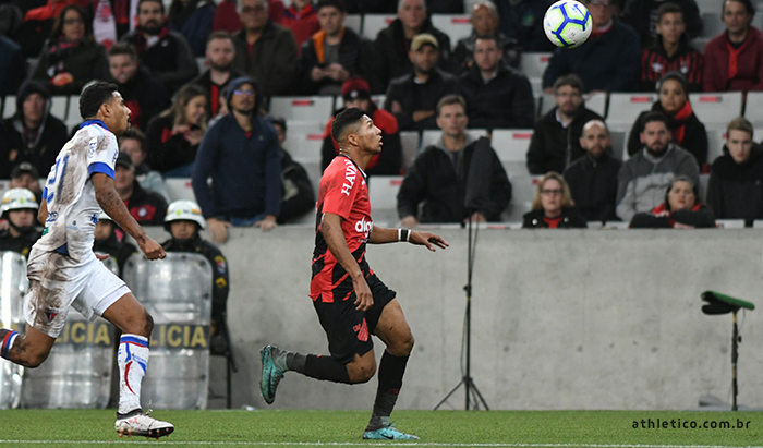 Furacão vence o Fortaleza e avança para as quartas de final da Copa do Brasil