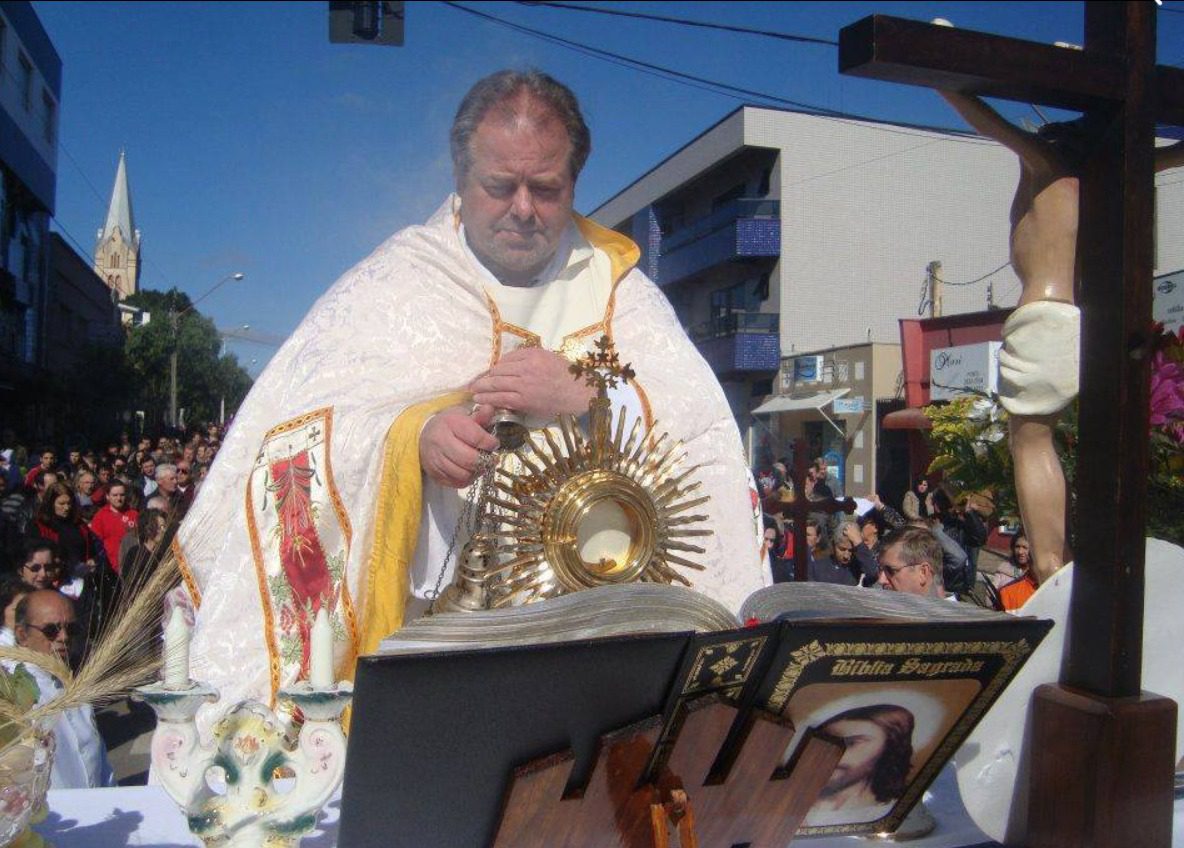 Padre Silvano é homenageado, nomeando a Rua do Mathe em São Mateus do Sul