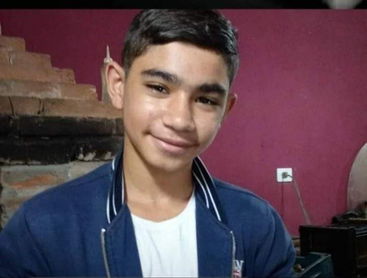 Menino de 13 anos morre após briga em saída de colégio no Paraná