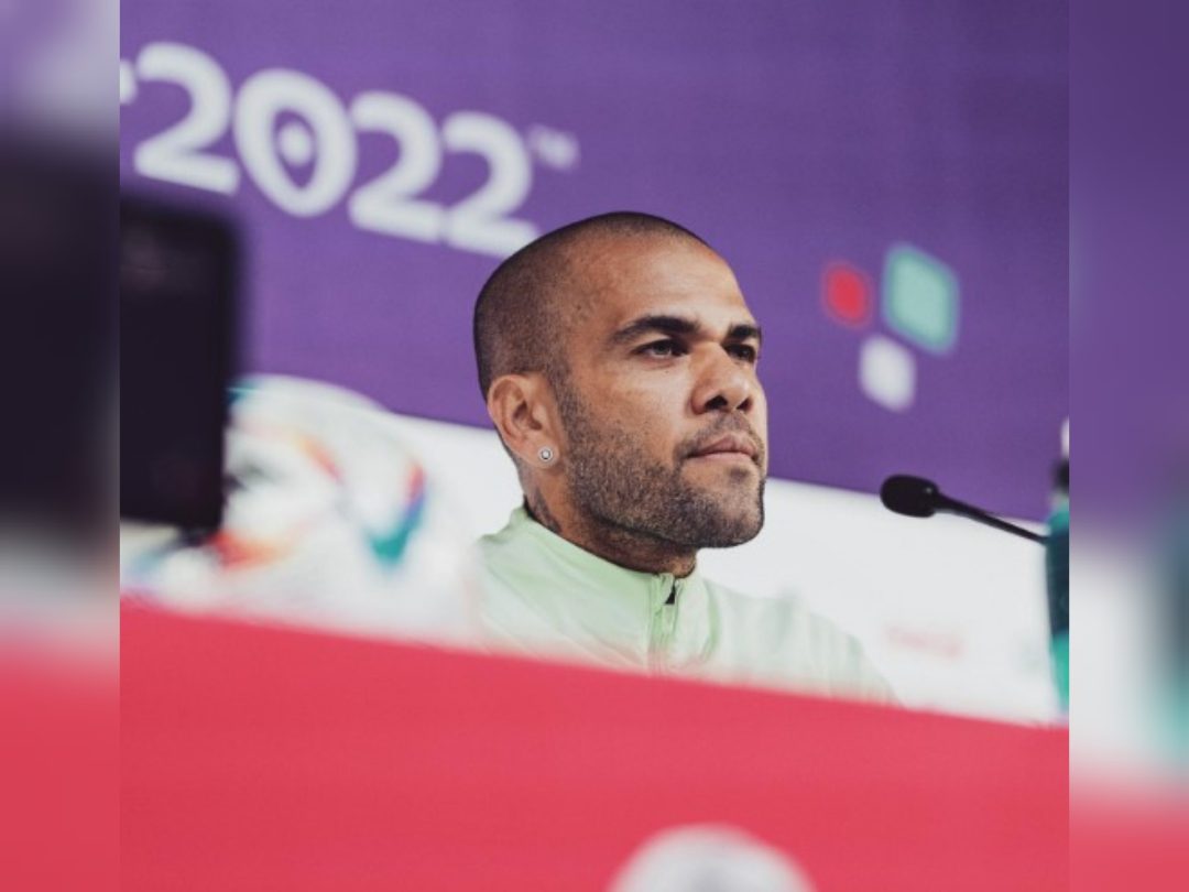 Suspeito de agressão sexual, Daniel Alves é detido na Espanha