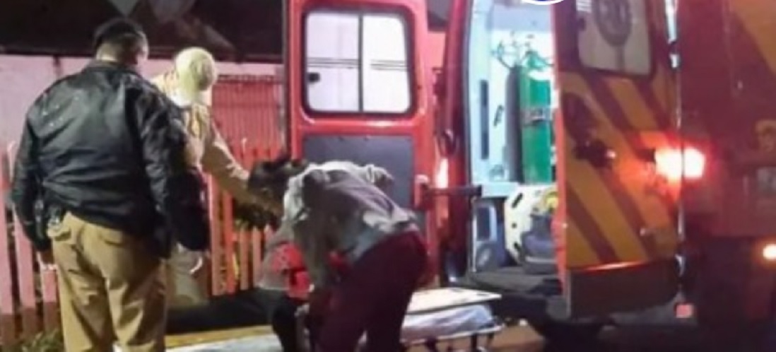 Mulher é esfaqueada ao invadir casa de vizinha para brigar no PR
