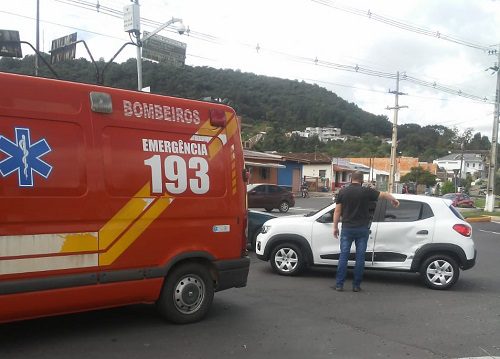 Gestante se envolve em acidente e é encaminhada ao hospital com dores