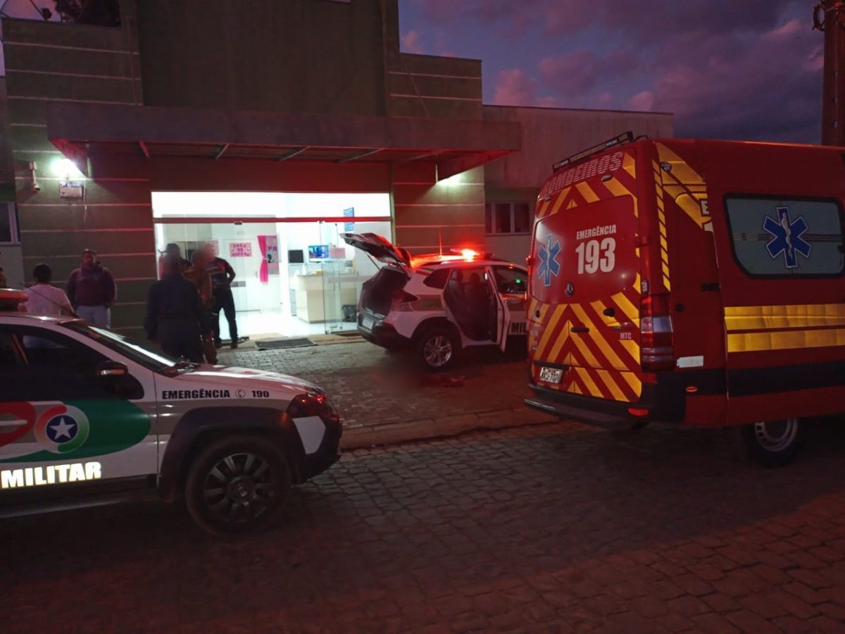 Esfaqueado em Matos Costa teria fugido da PM e tentado suicídio, informa atualização policial