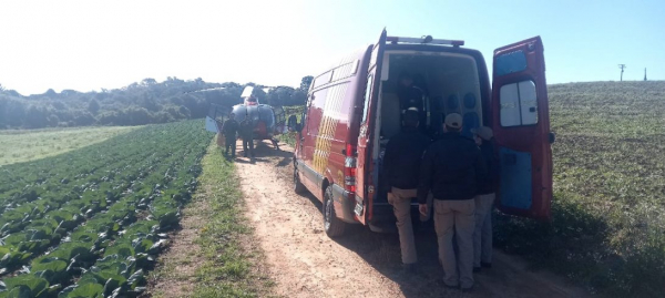 Mulher fica ferida e é resgatada por aeronave após ser pisoteada por vaca no  PARANÁ