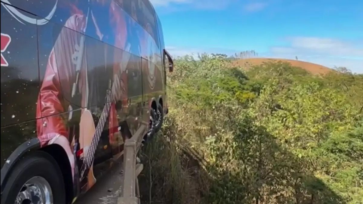 Livramento’, diz César Menotti após sofrer acidente com ônibus; veja vídeo