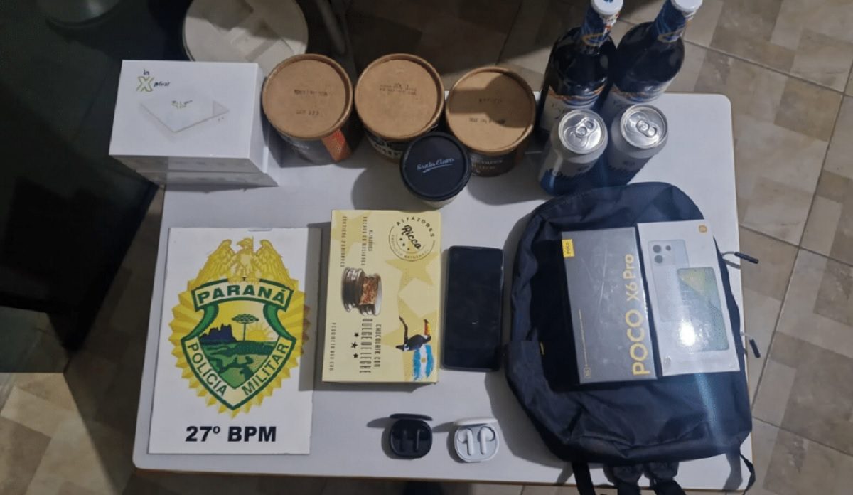 Polícia apreende produtos de origem estrangeira, irregulares, na BR-153