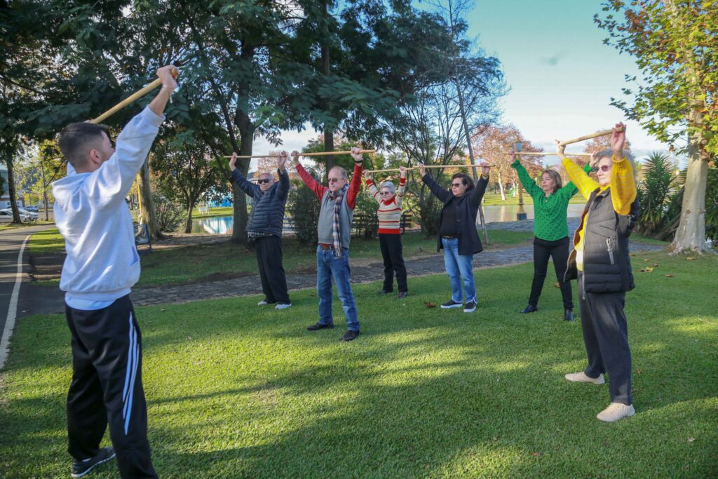 Em 2 anos, população de idosos deverá ser maior do número de jovens no PR