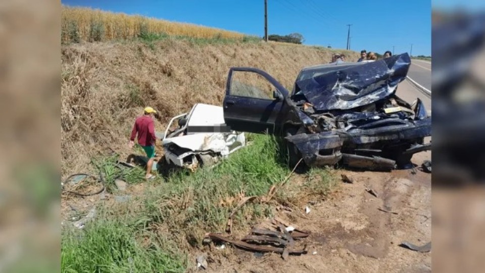 Acidente em rodovia do Paraná deixa três pessoas mortas e duas feridas