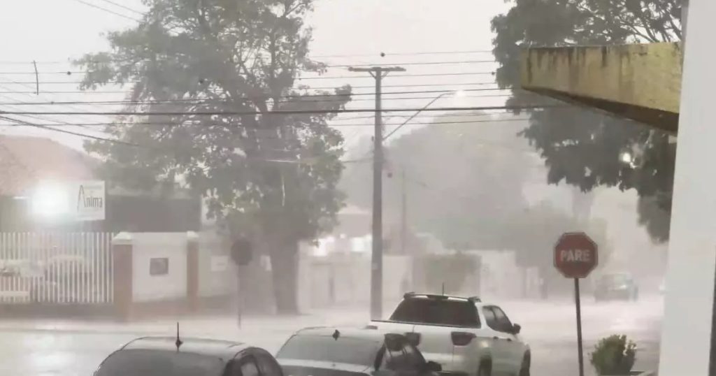 São Mateus do Sul, Antonio Olinto e São João do Triunfo recebem alerta de tempestade do Inmet