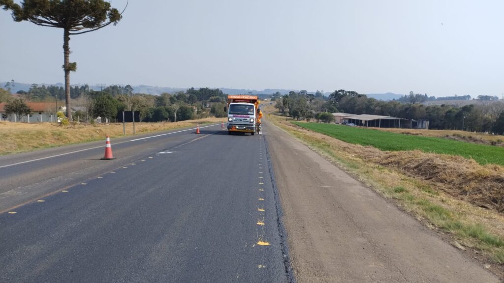 Via Araucária intensifica obras nas rodovias BRs-277, 373, 376 e 476