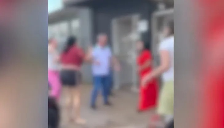 VÍDEO: disputa por homem termina em briga entre mulheres; uma delas acaba esfaqueada