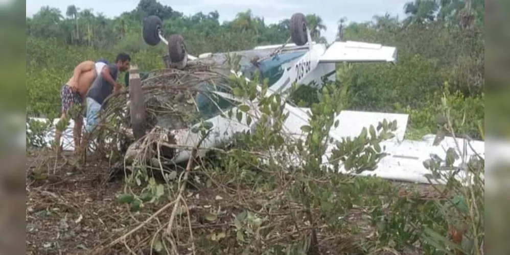 Queda de avião em Paranaguá mobiliza Corpo de Bombeiros