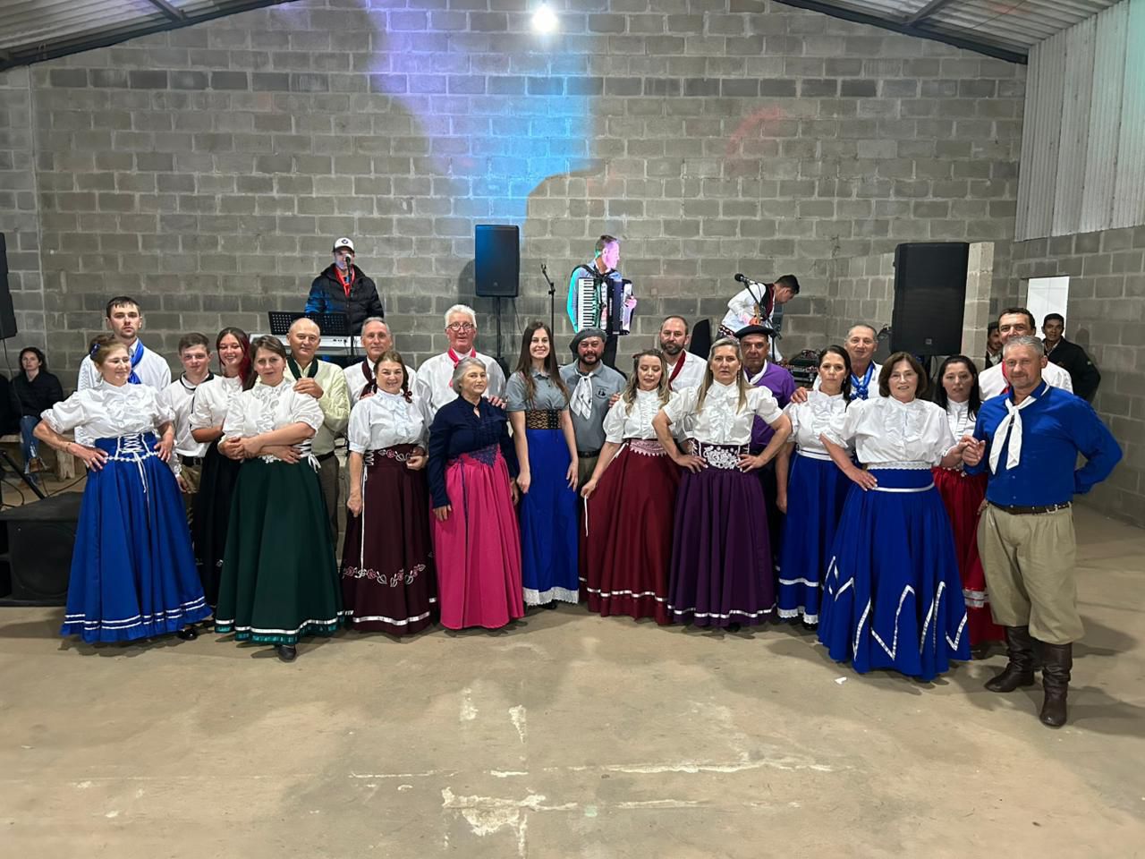 Dança Gaúcha: 22 alunos concluem curso em São João do Triunfo