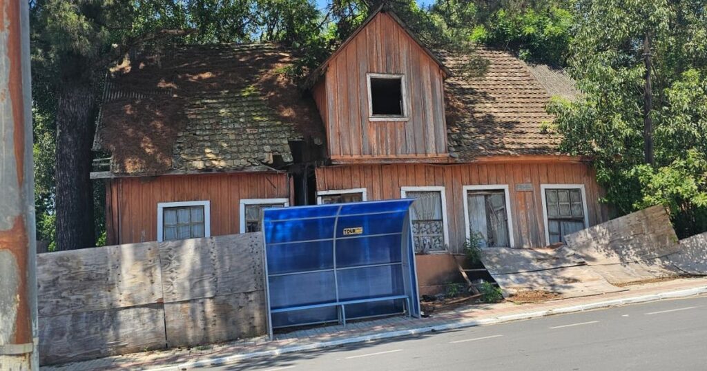 História Perdida: casa centenária de São João do Triunfo, conhecida como Casa do Manduca, será demolida nesta quarta-feira (30/10)