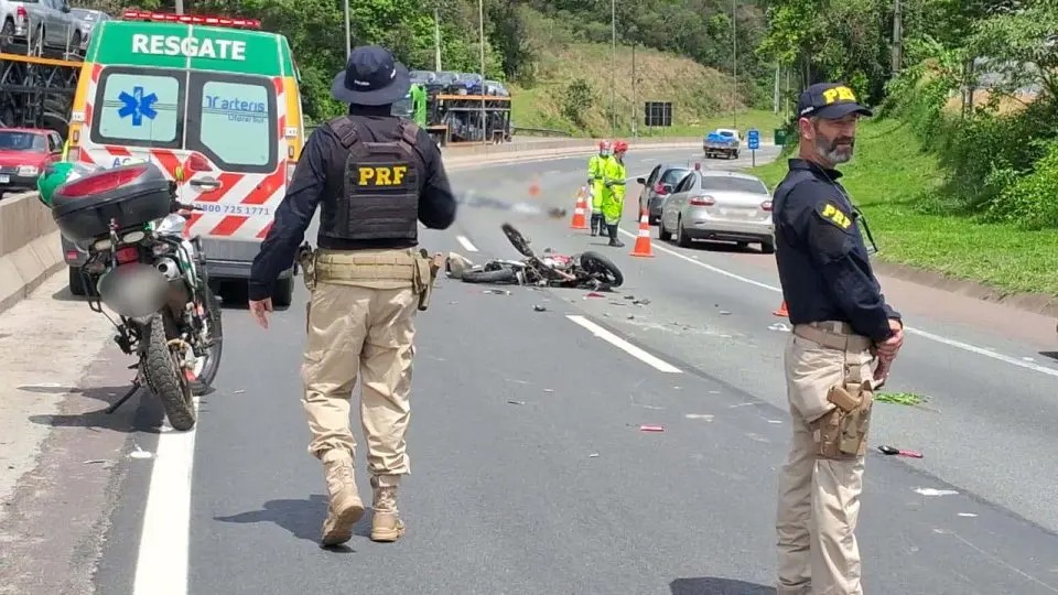 Jovem é atropelado por caminhão e morre em grave acidente na BR-376; motorista fugiu