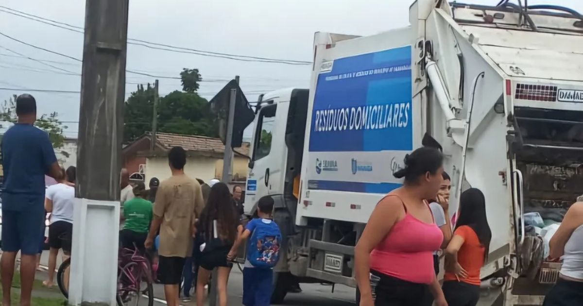 Criança de 5 anos morre ao ser atropelada por caminhão de coleta de lixo no PR