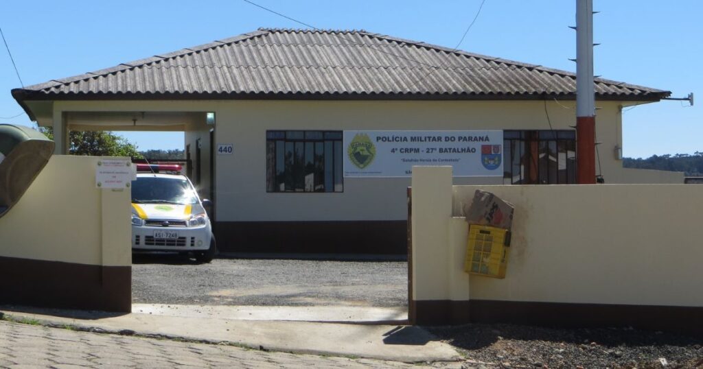 Homem é detido com drogas e tem veículo apreendido por irregularidades em São João do Triunfo