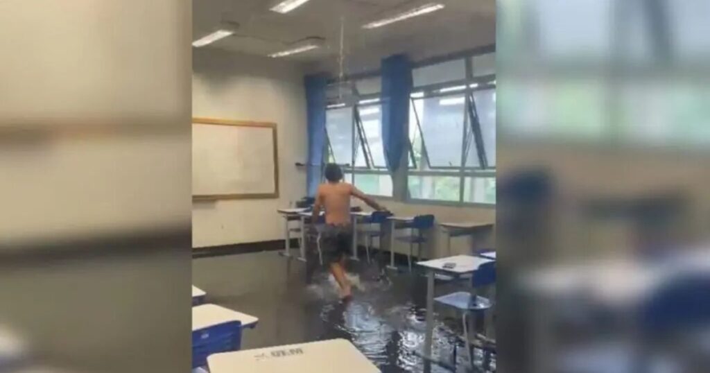 Vídeo de brincadeira em sala de aula alagada pela chuva no Paraná viraliza