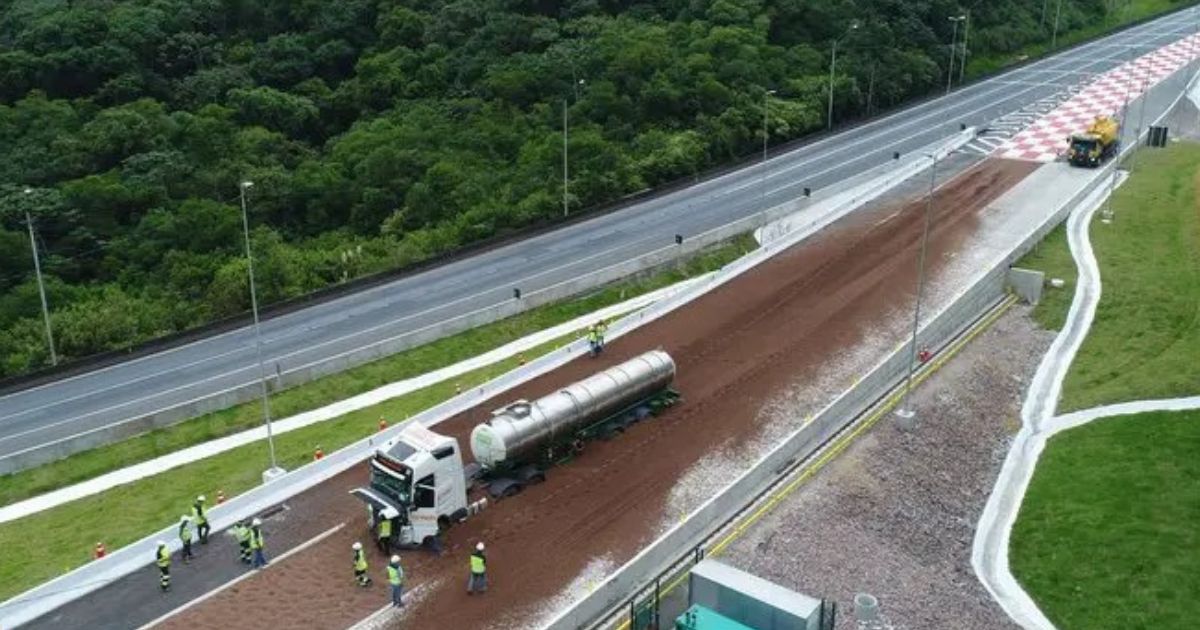 Área de escape da BR-376, no Paraná, completa cinco anos com 272 entradas de veículos e 554 vidas salvas