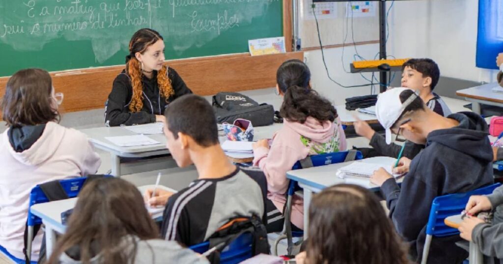 Matrículas da rede estadual do Paraná para 2025 terminam nesta sexta (6)