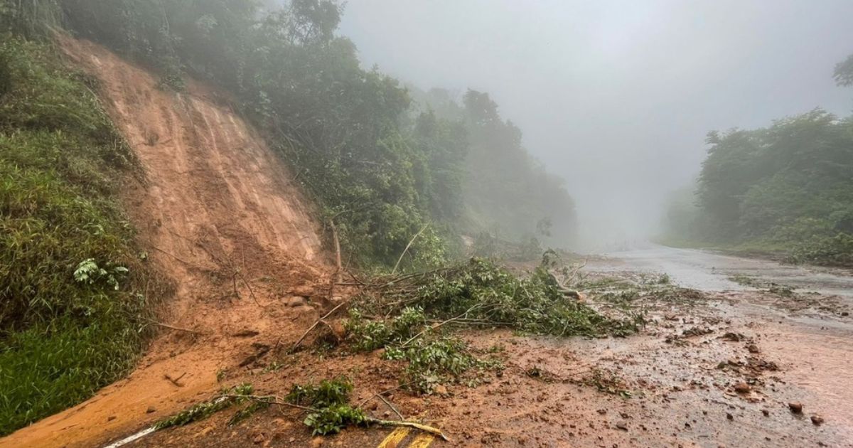 Serra da Esperança registra deslizamento de terra e é fechada como medida de segurança, em Guarapuava