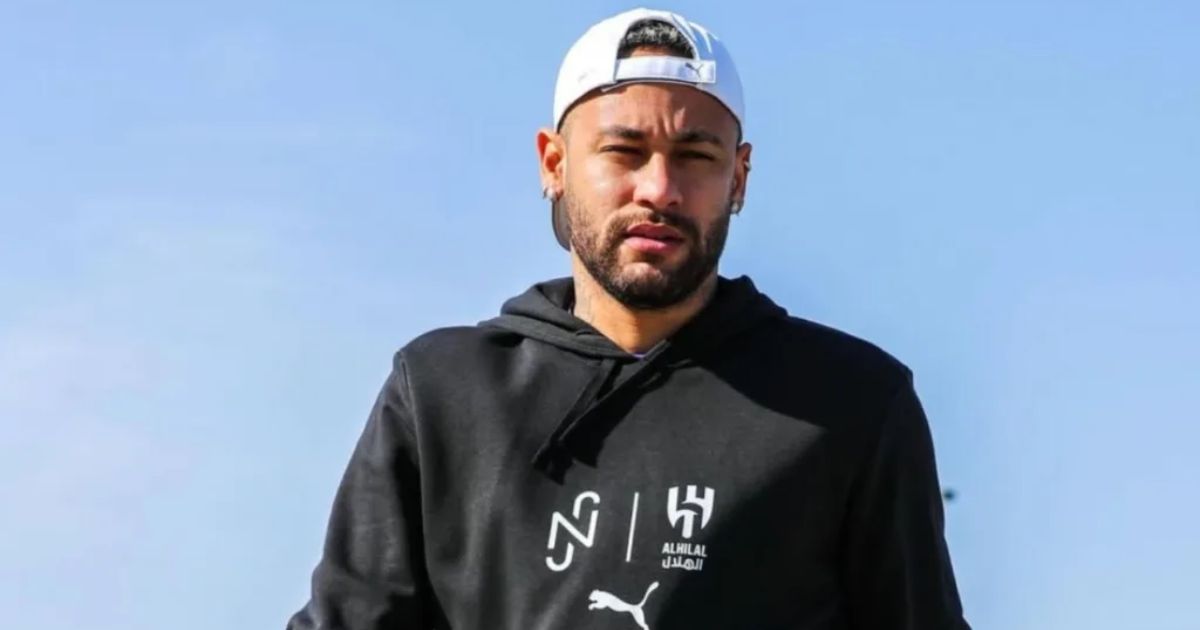 Neymar é anunciado no Santos por presidente do clube e deve ganhar R$ 6 milhões de salário