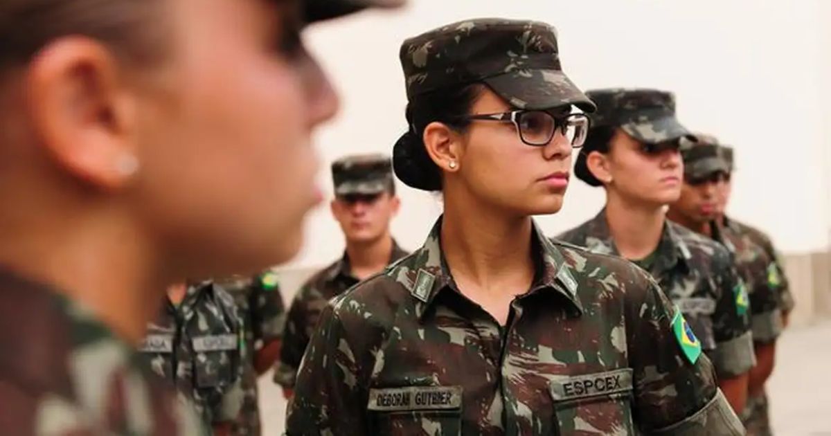 Forças Armadas iniciam alistamento voluntário feminino