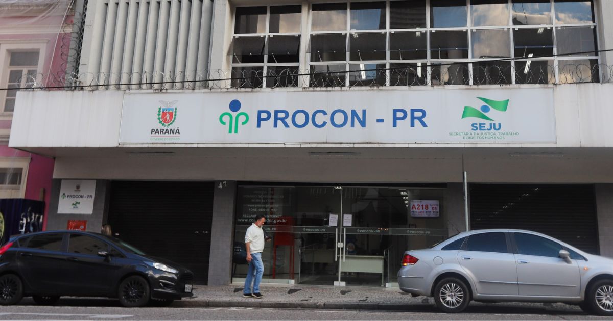 Procon-PR notifica bancos que financiam carros usados ou seminovos